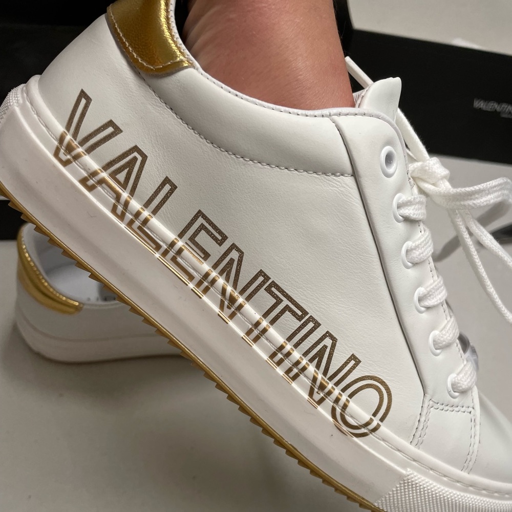 Brand new Mario Valentino sneakers